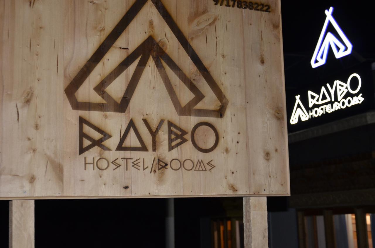 Raybo Hostel Leh Esterno foto